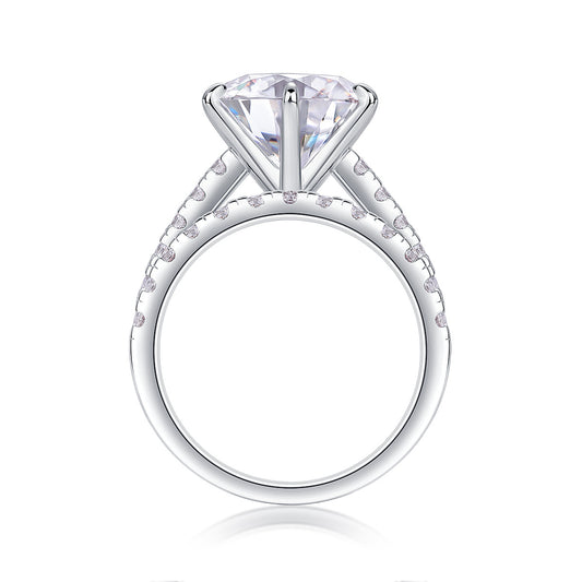 Arrange Large Diamond Rings Luxuriously And Fashionably Set With Moissanite Silver Rings